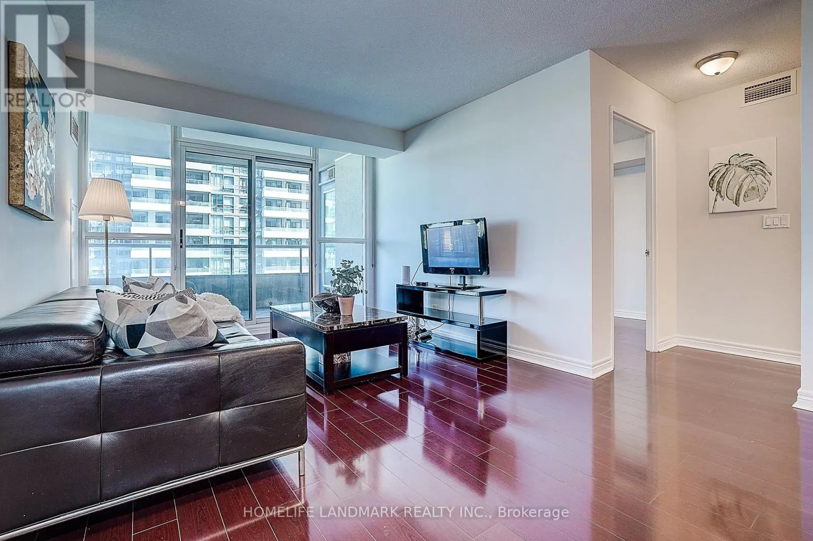 1107 - 23 HOLLYWOOD AVENUE