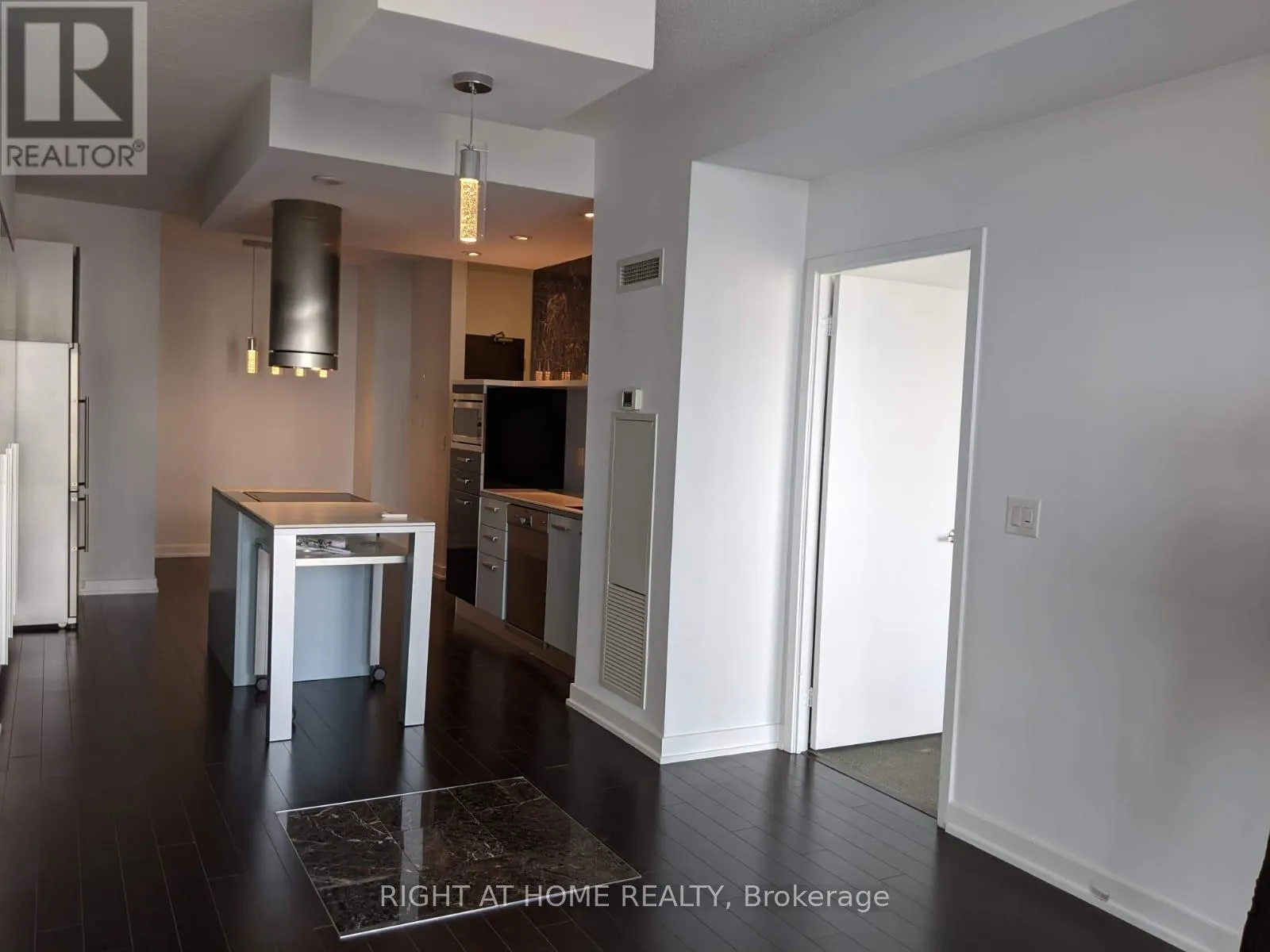 2509 - 38 DAN LECKIE WAY