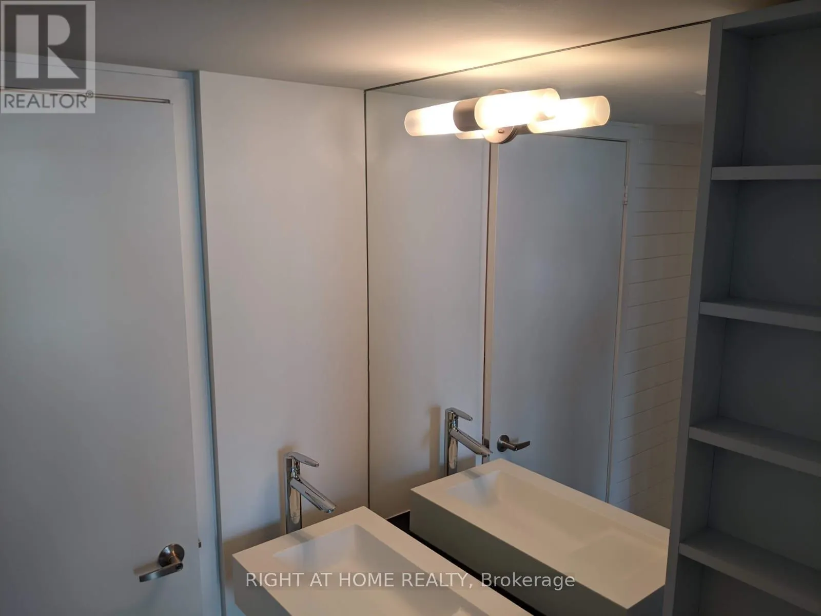 2509 - 38 DAN LECKIE WAY