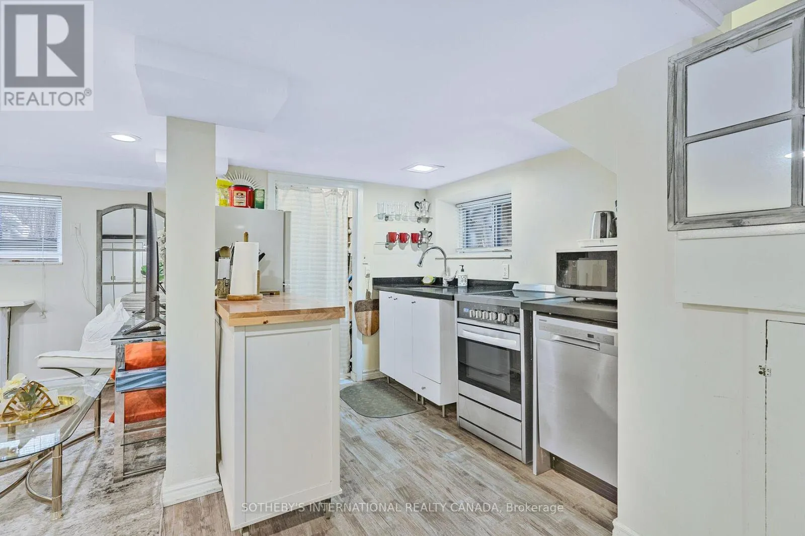 12 BELSIZE DRIVE