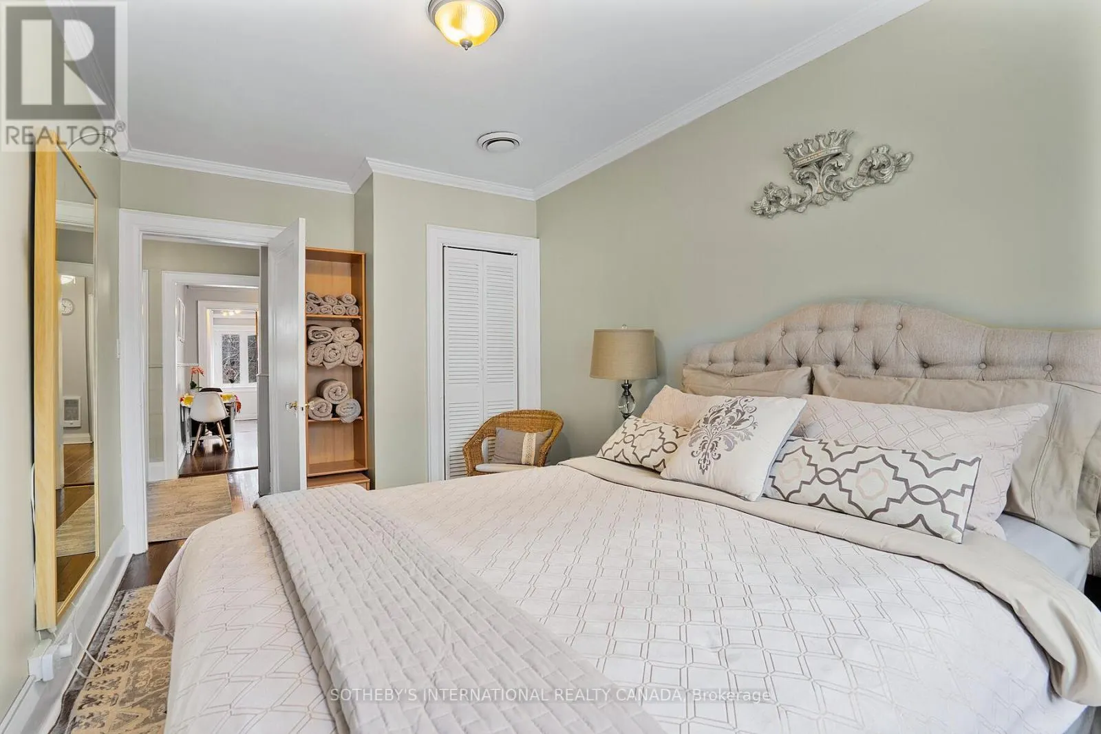 12 BELSIZE DRIVE