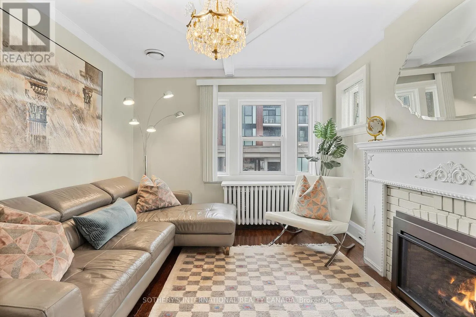 12 BELSIZE DRIVE