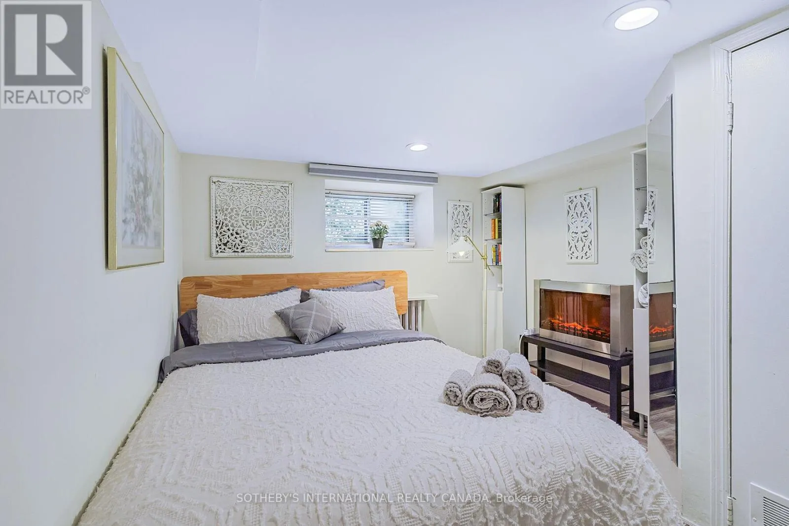 12 BELSIZE DRIVE