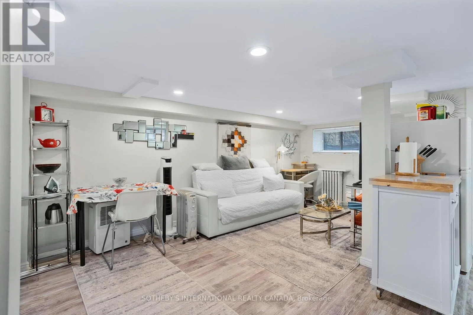 12 BELSIZE DRIVE