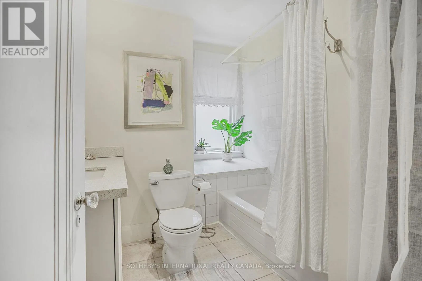12 BELSIZE DRIVE