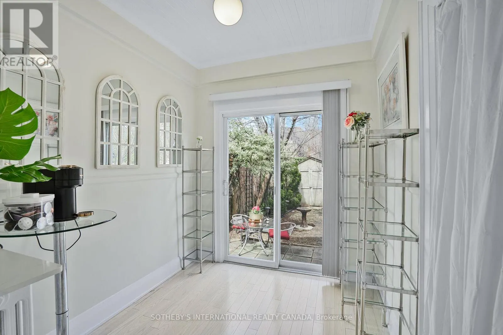 12 BELSIZE DRIVE