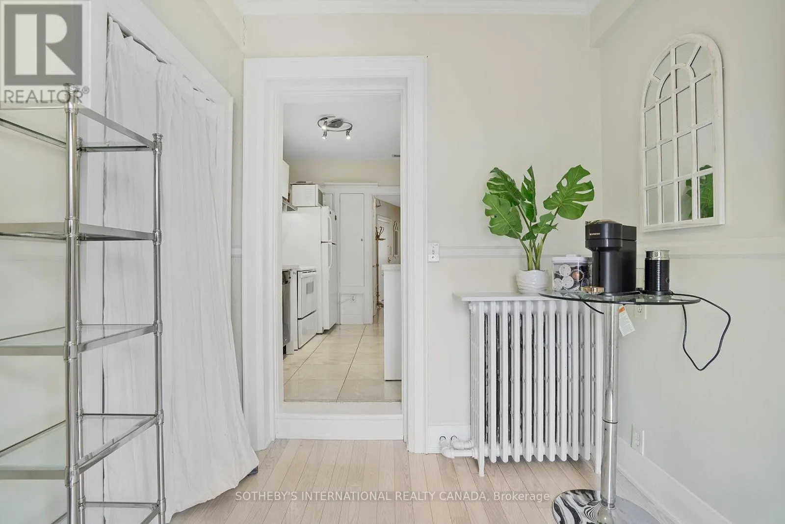 12 BELSIZE DRIVE