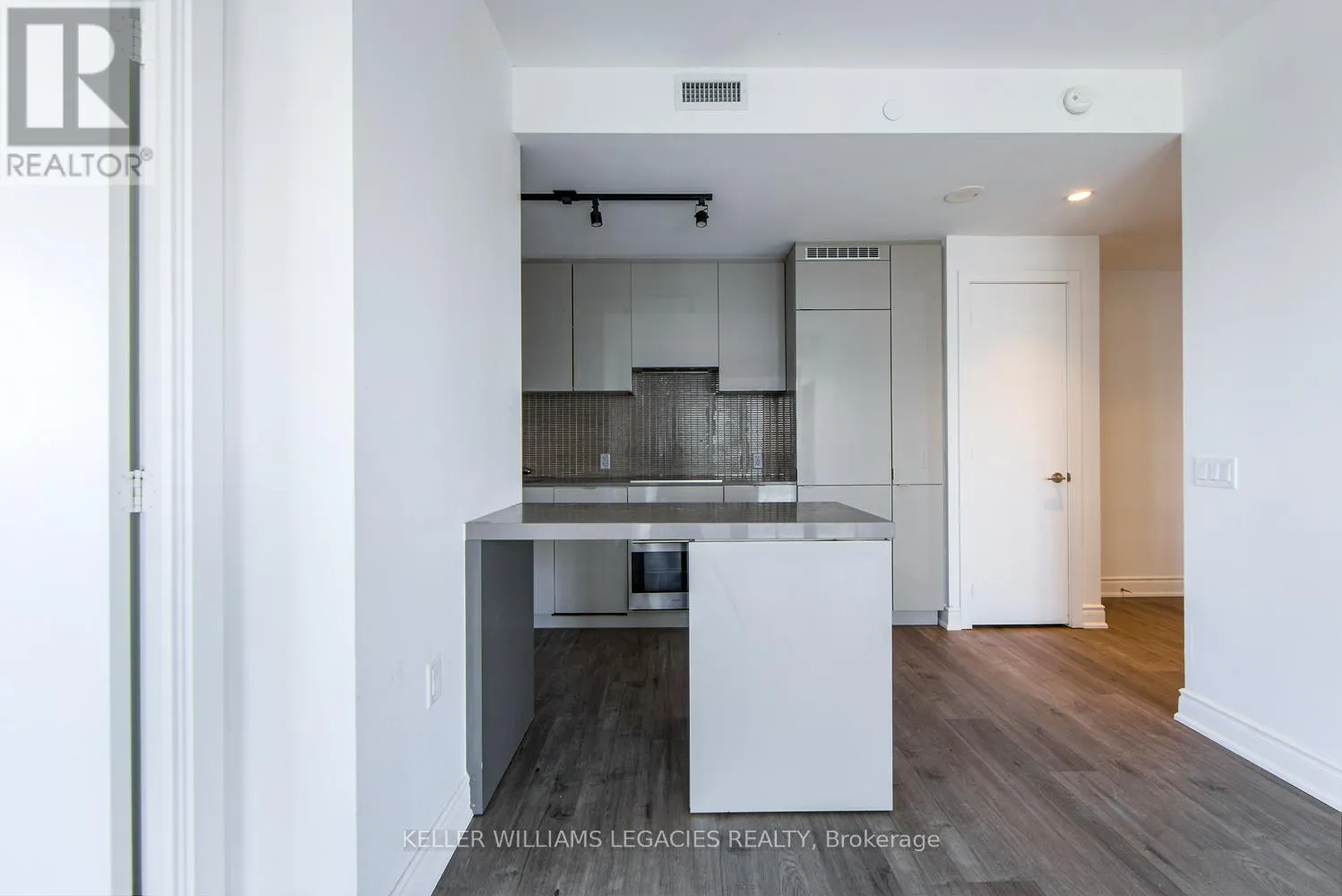 3705 - 7 GRENVILLE STREET