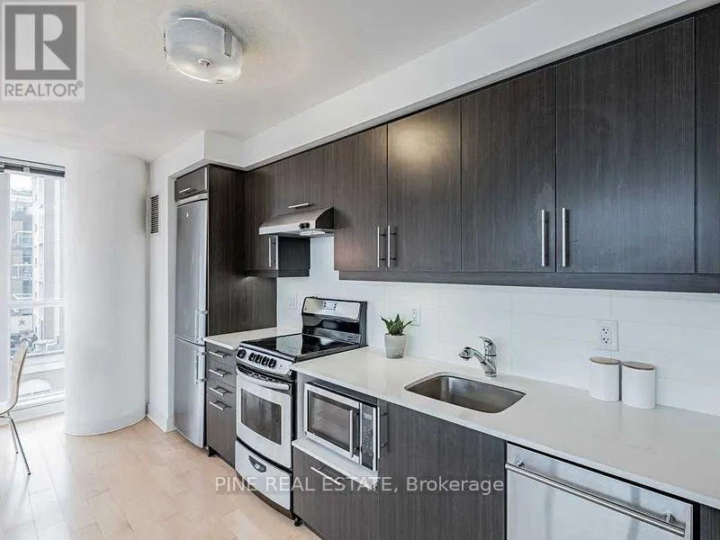 1103 - 320 RICHMOND STREET E