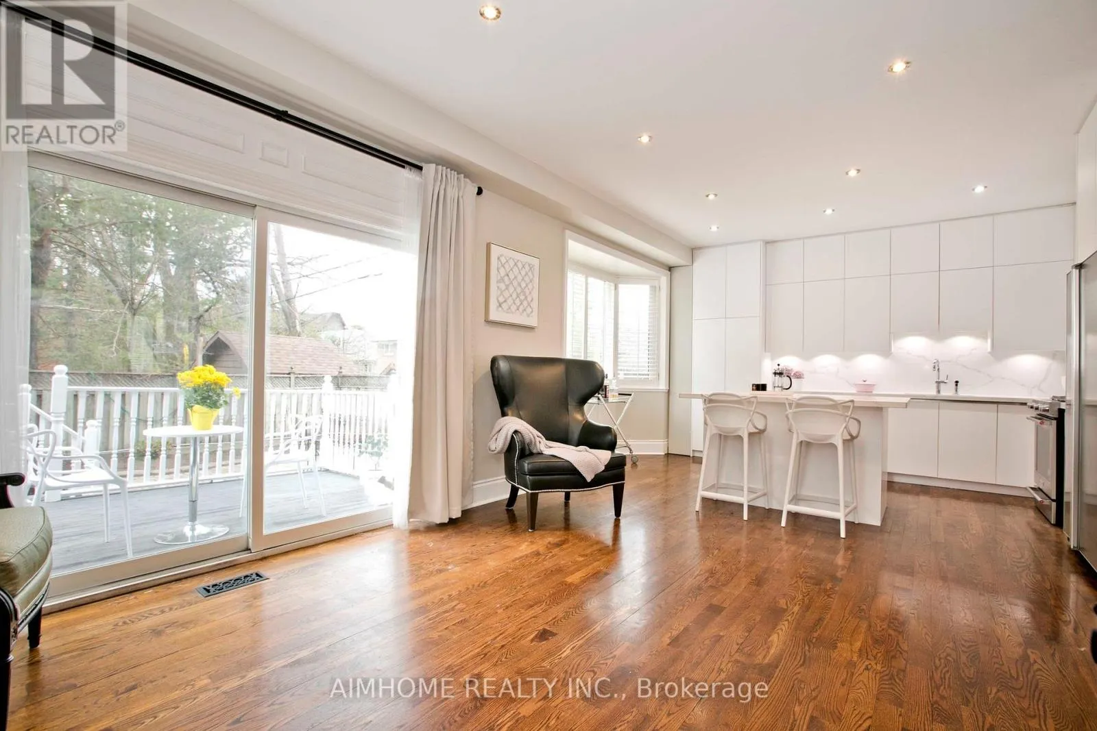401 LONGMORE STREET