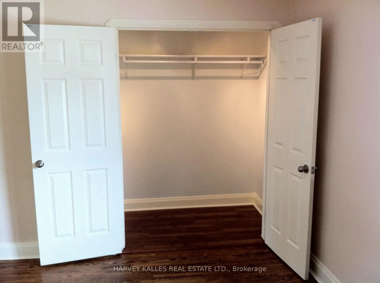 UPPER - 95 CHATSWORTH DRIVE