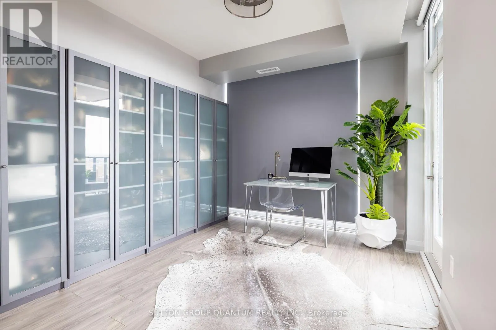 LPH 03 - 400 ADELAIDE STREET E