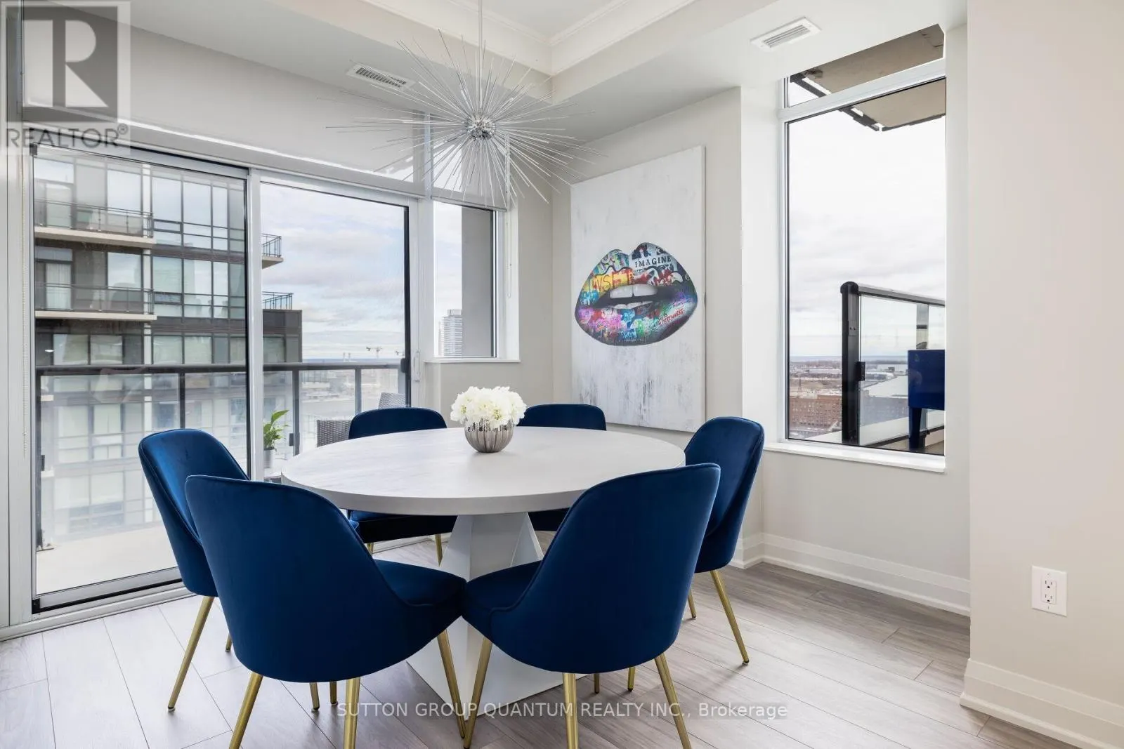LPH 03 - 400 ADELAIDE STREET E