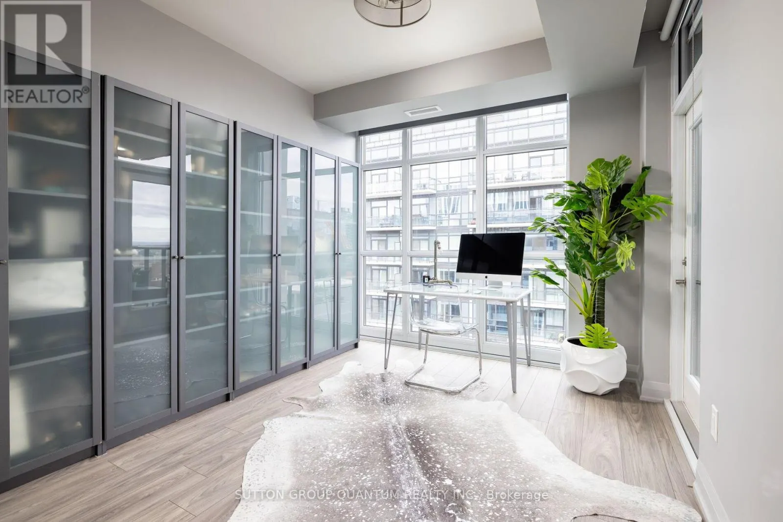LPH 03 - 400 ADELAIDE STREET E