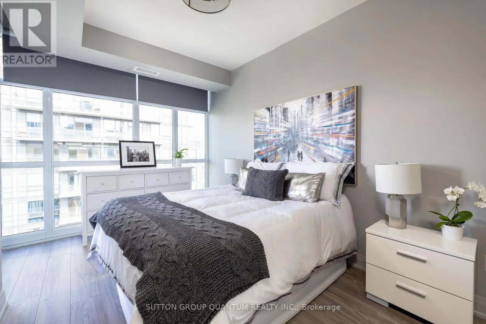 LPH 03 - 400 ADELAIDE STREET E