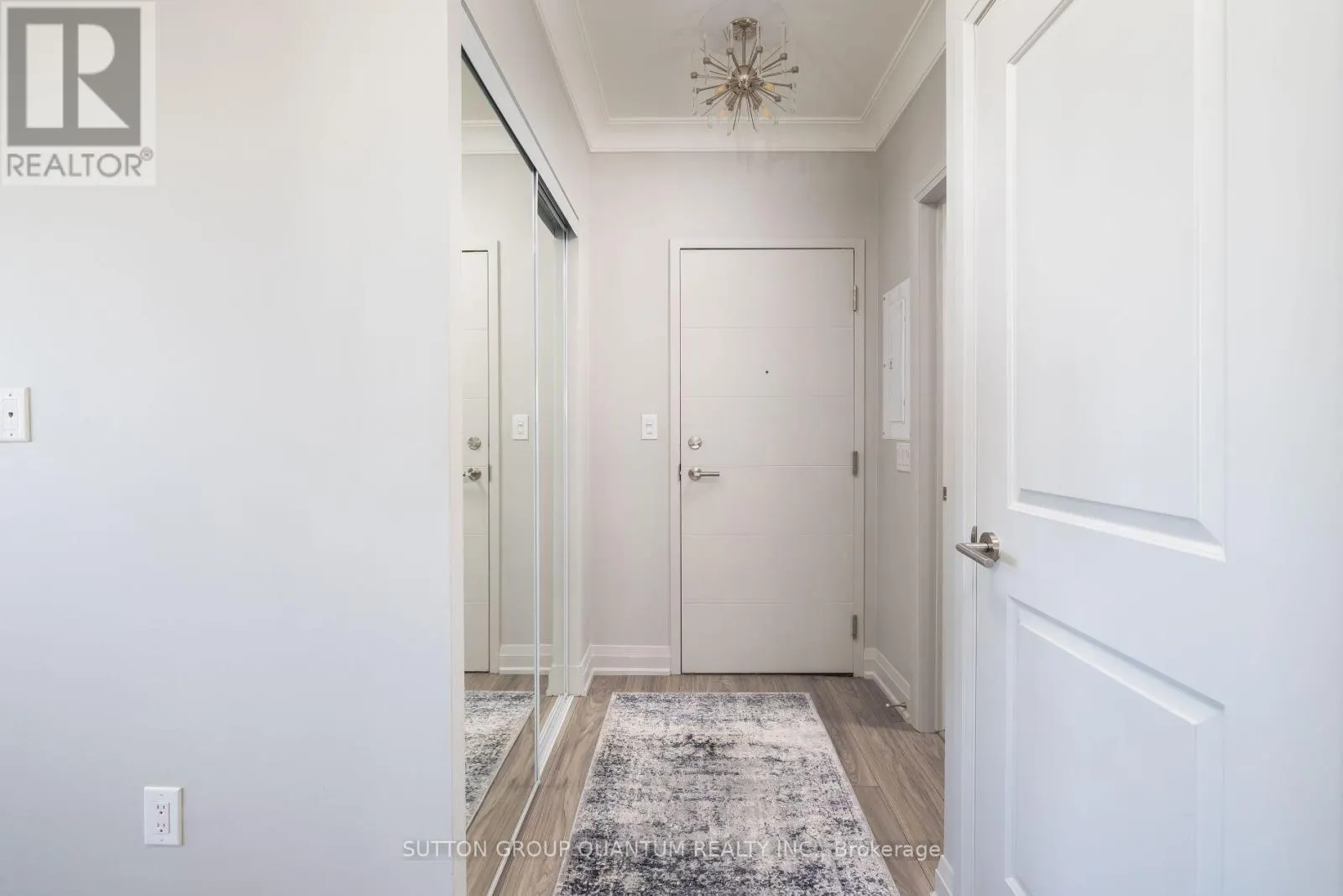 LPH 03 - 400 ADELAIDE STREET E