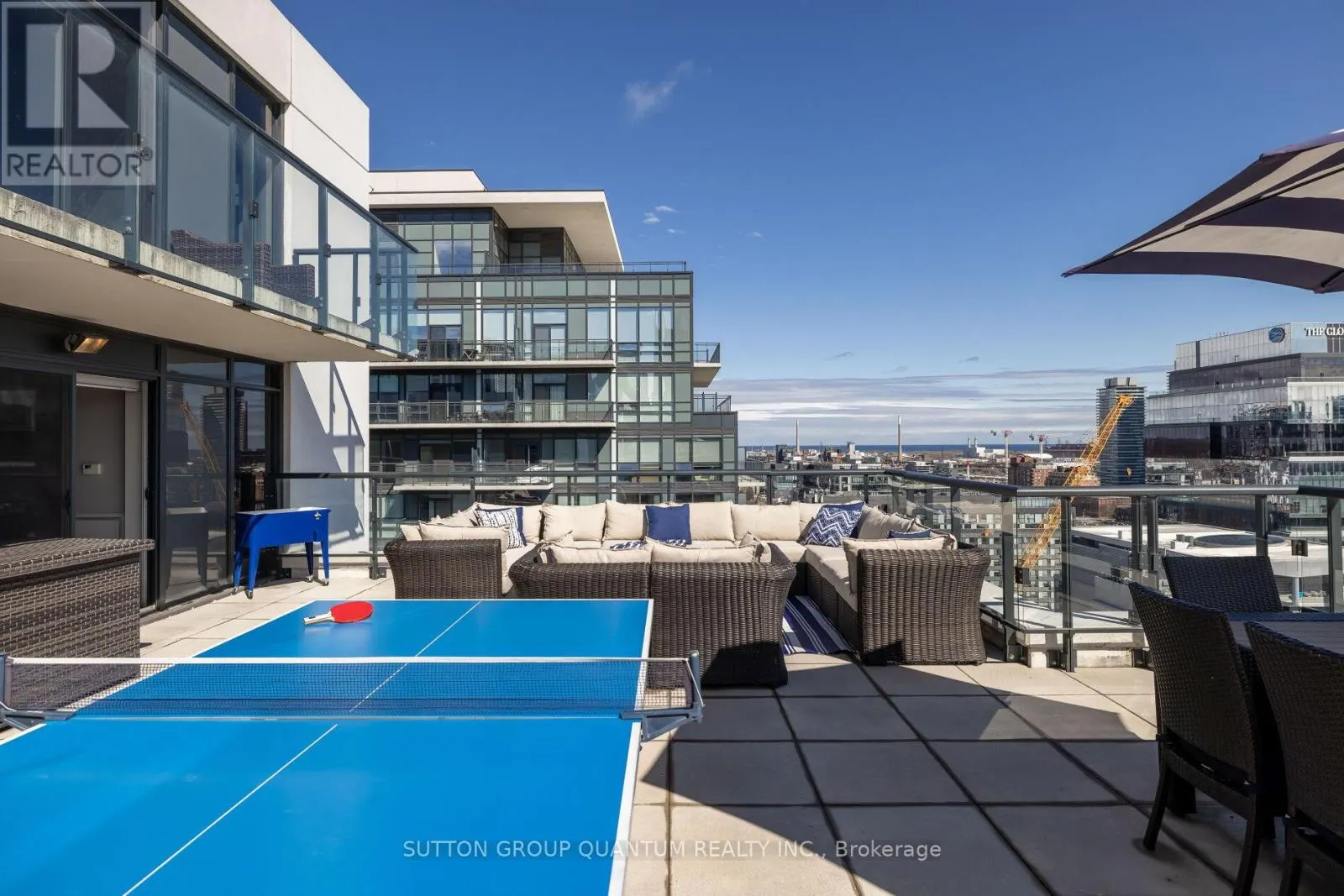 LPH 03 - 400 ADELAIDE STREET E