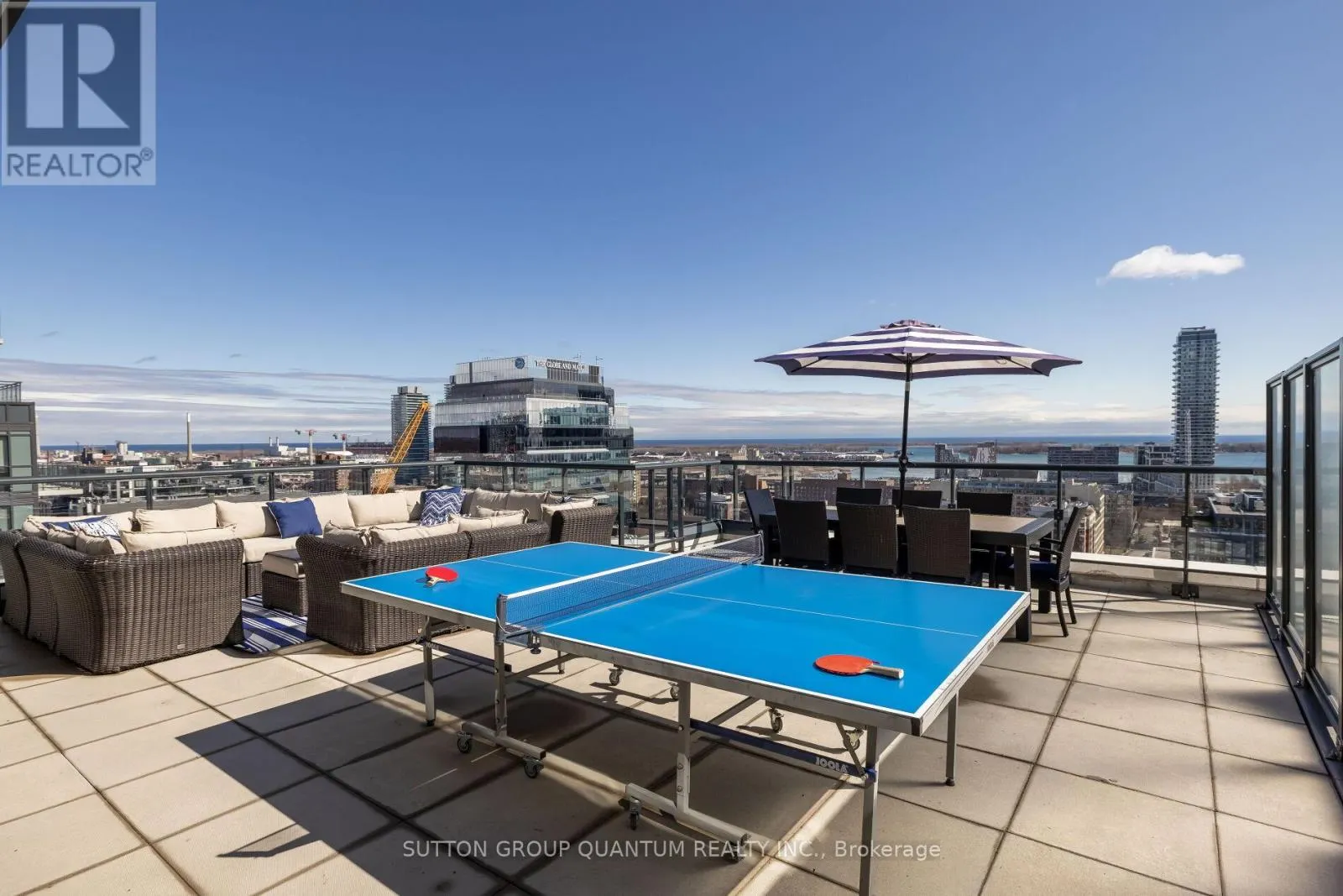 LPH 03 - 400 ADELAIDE STREET E