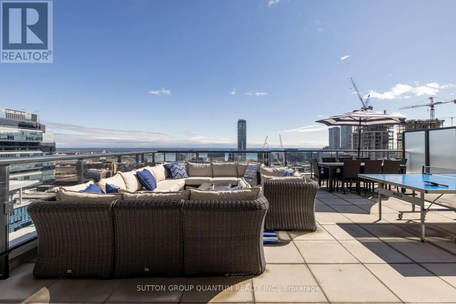 LPH 03 - 400 ADELAIDE STREET E