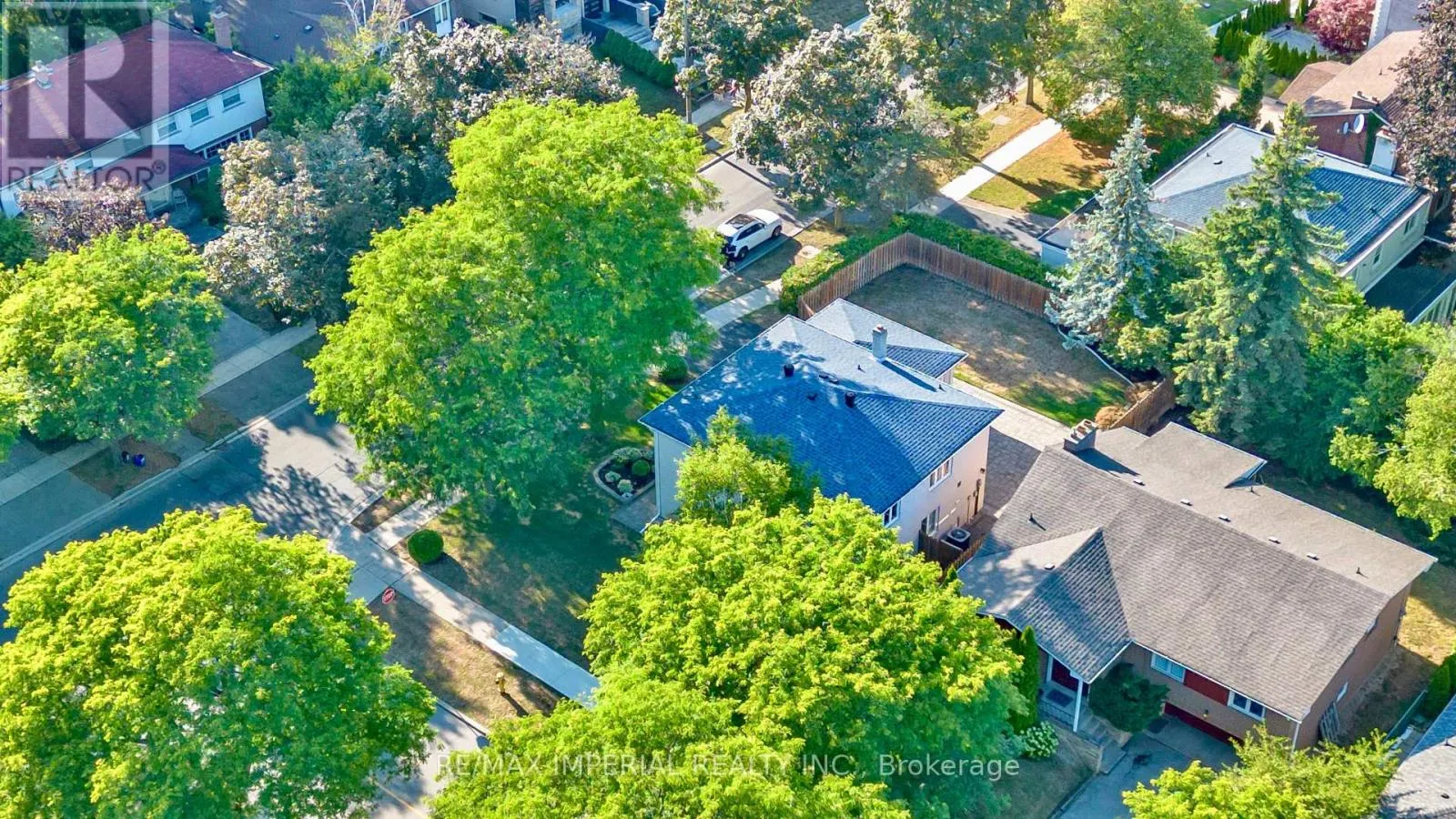 263 UPPER HIGHLAND CRESCENT