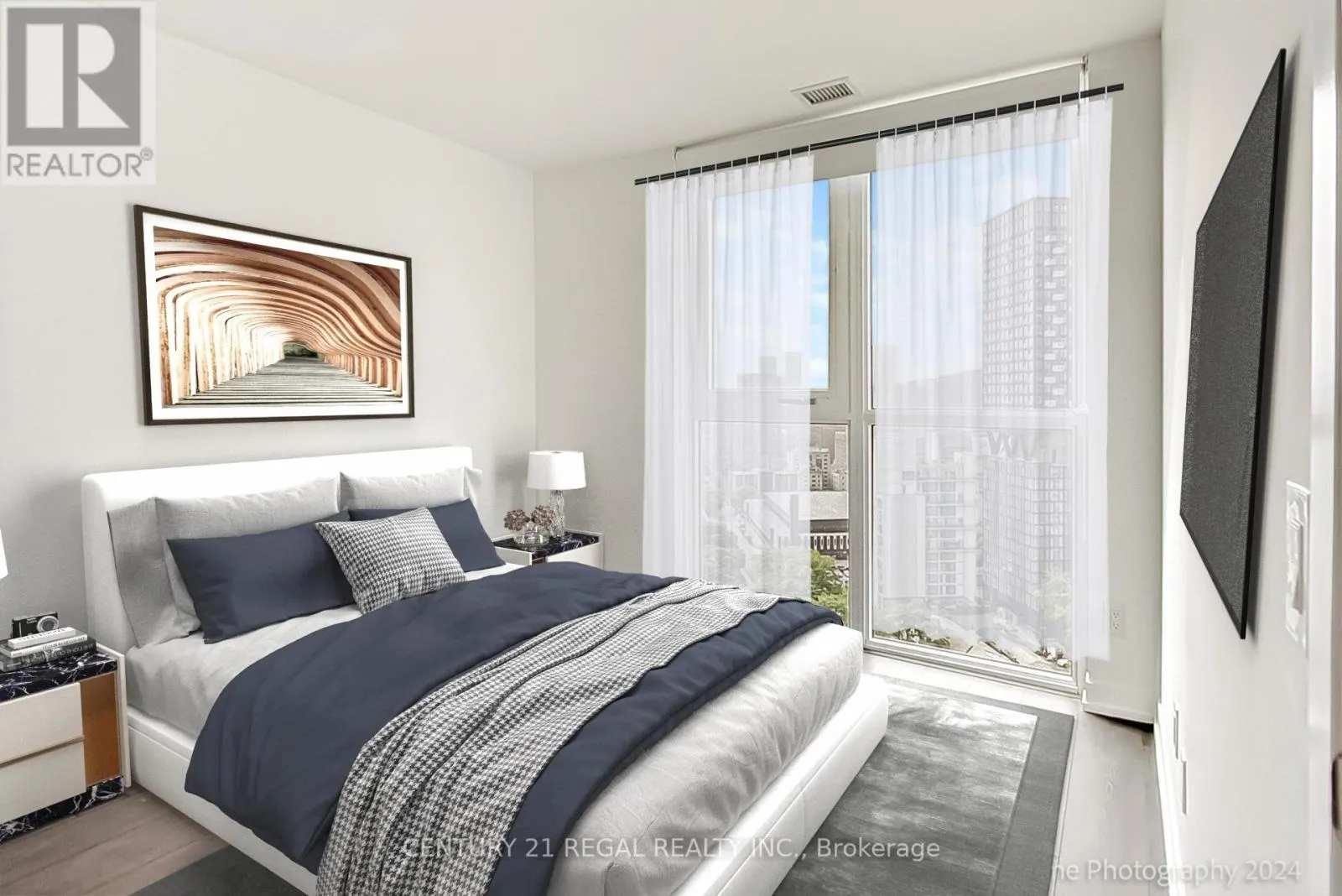 PH105 - 219 DUNDAS STREET E
