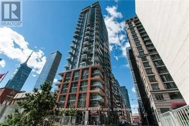 709 - 126 SIMCOE STREET