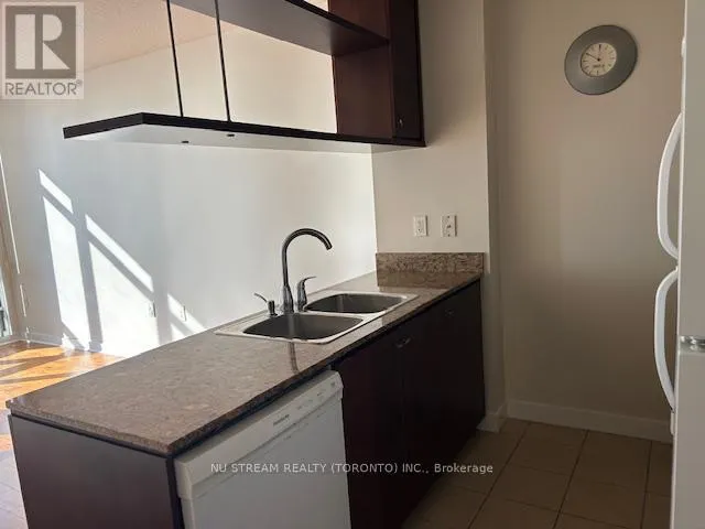 2110 - 3 NAVY WHARF COURT