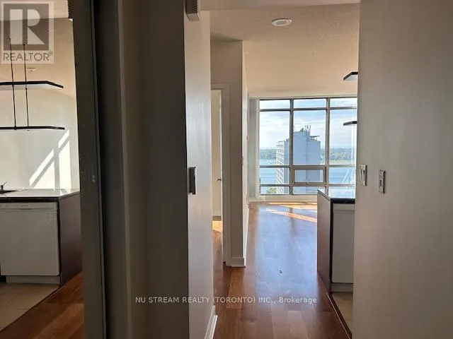 2110 - 3 NAVY WHARF COURT