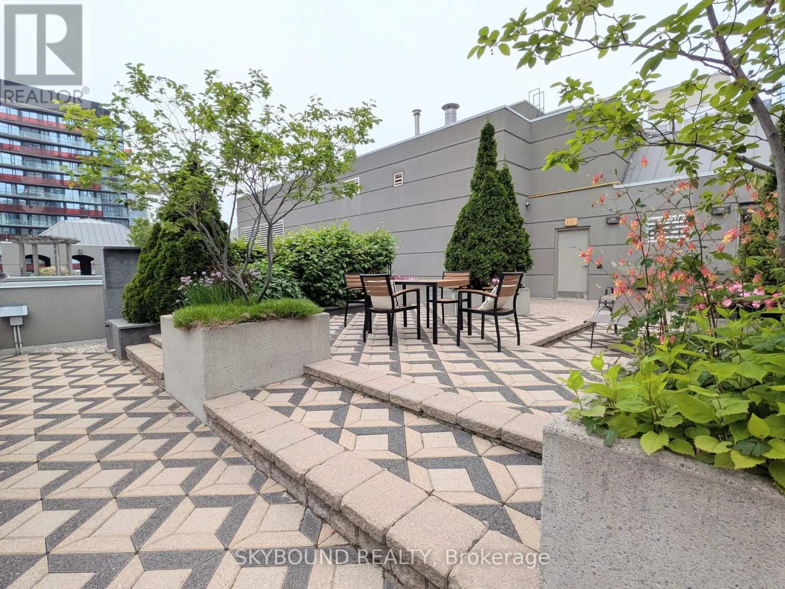 PH1620 - 140 SIMCOE STREET