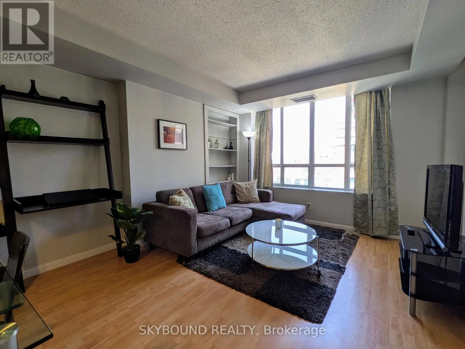 PH1620 - 140 SIMCOE STREET