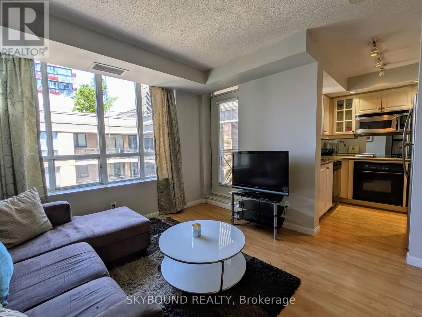 PH1620 - 140 SIMCOE STREET
