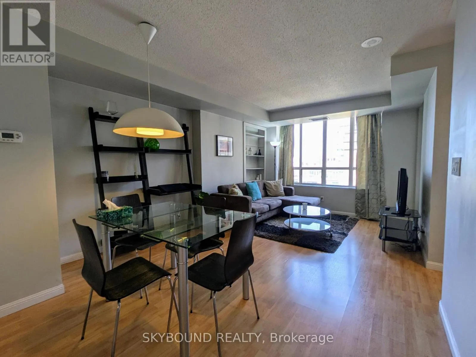 PH1620 - 140 SIMCOE STREET