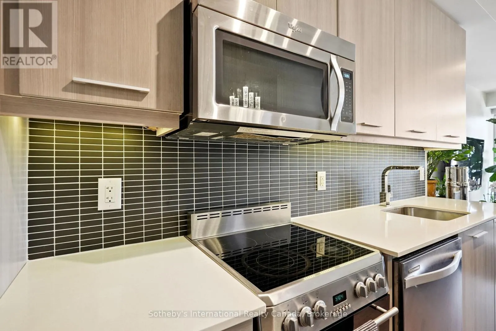 903 - 105 GEORGE STREET, #903