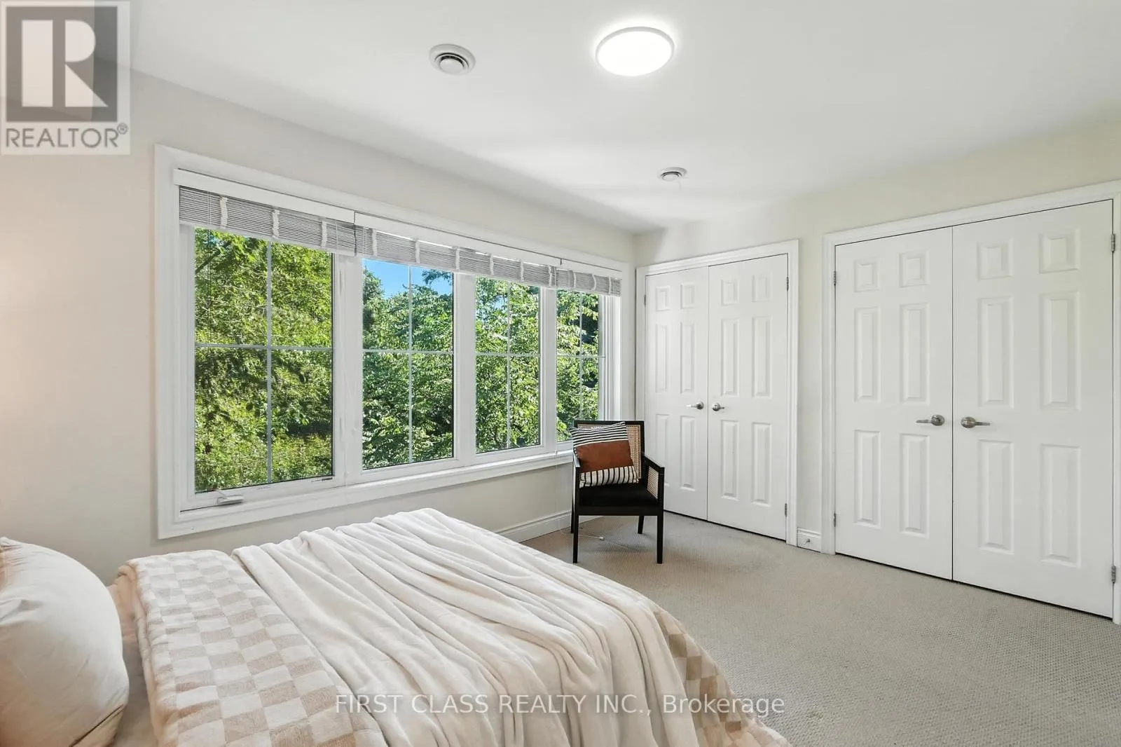 23 SLINGSBY LANE