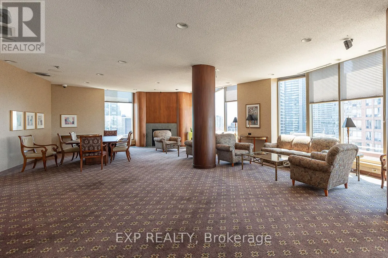 1903 - 1055 BAY STREET