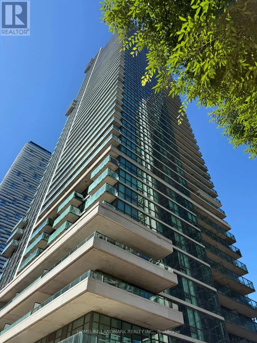 301 - 33 BAY STREET