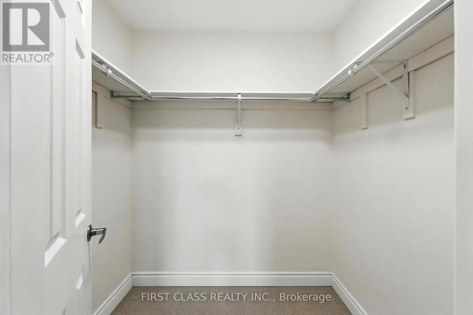 23 SLINGSBY LANE