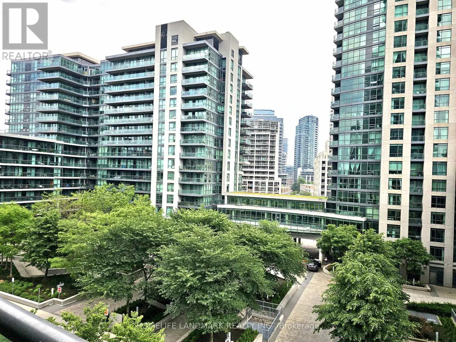 606 - 219 FORT YORK BOULEVARD