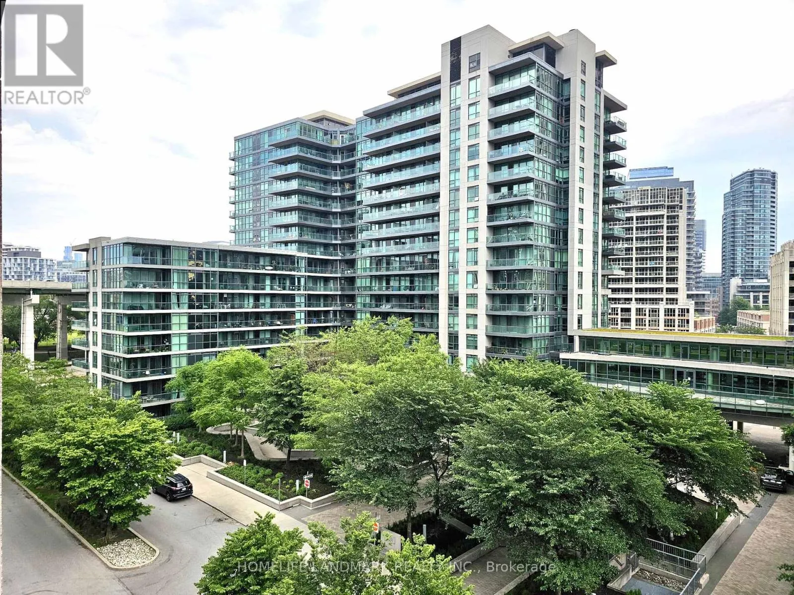 606 - 219 FORT YORK BOULEVARD