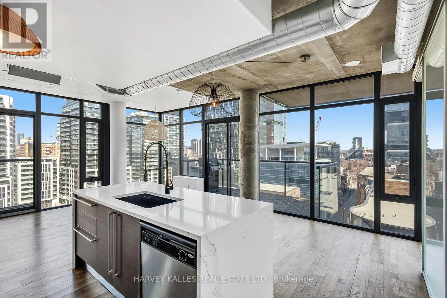 1105 - 138 PRINCESS STREET