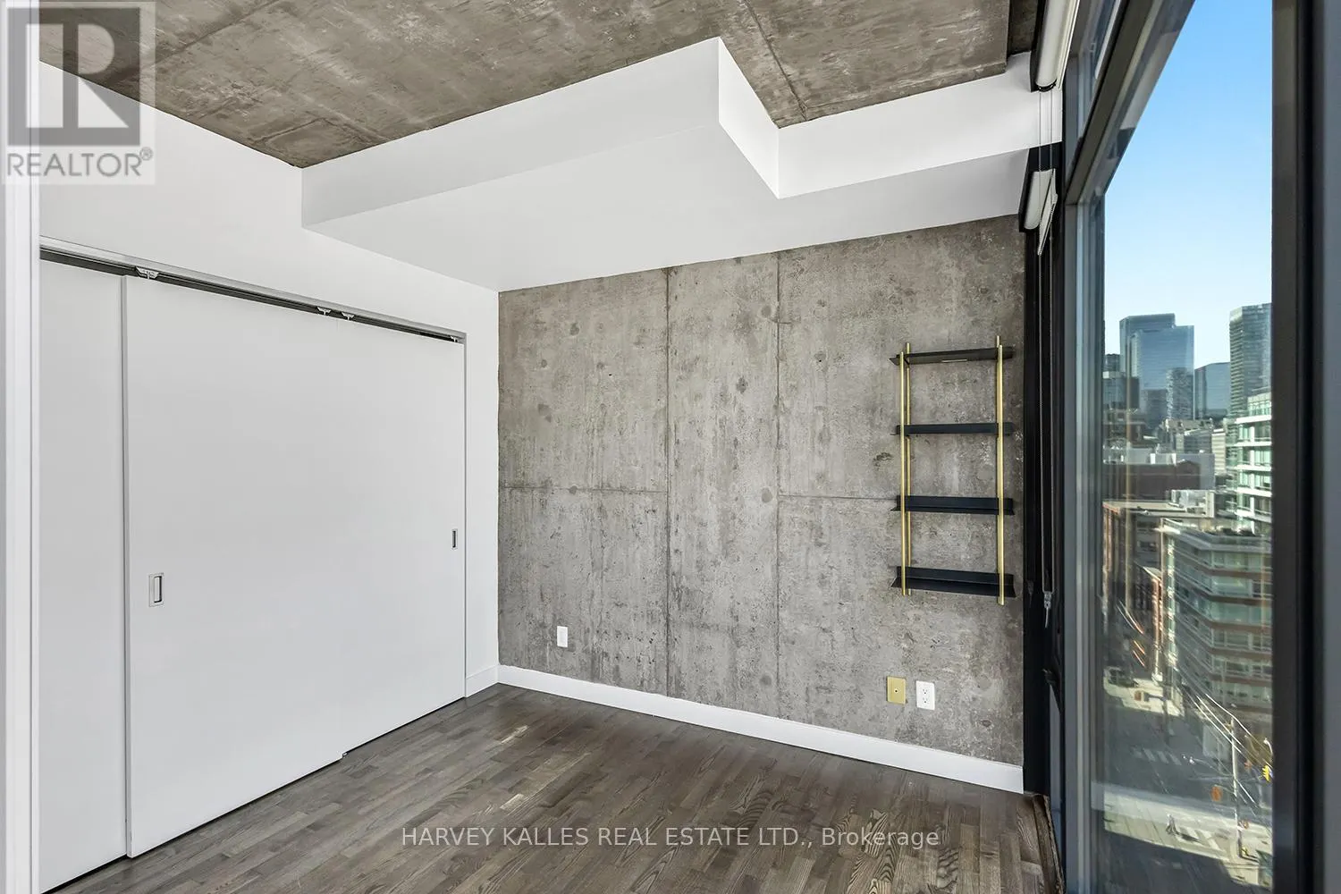 1105 - 138 PRINCESS STREET