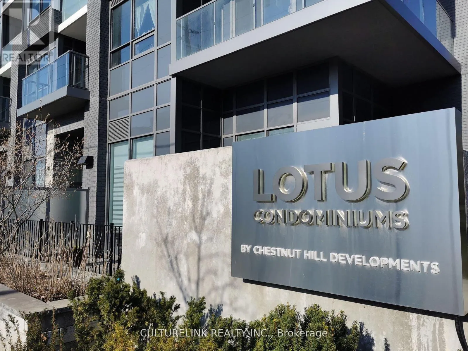 109 - 7 KENASTON GARDENS