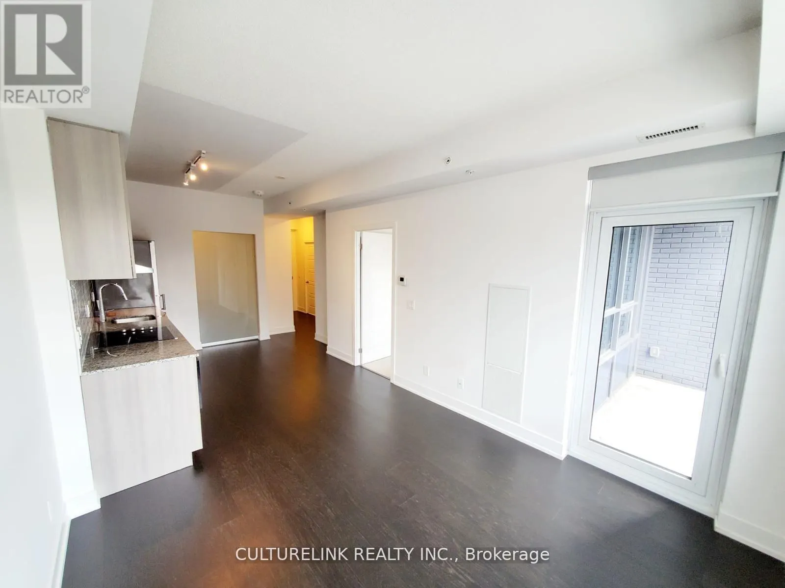 109 - 7 KENASTON GARDENS