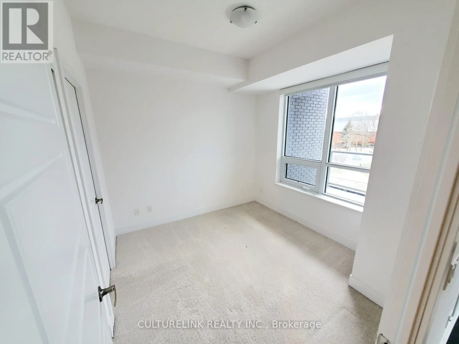 109 - 7 KENASTON GARDENS