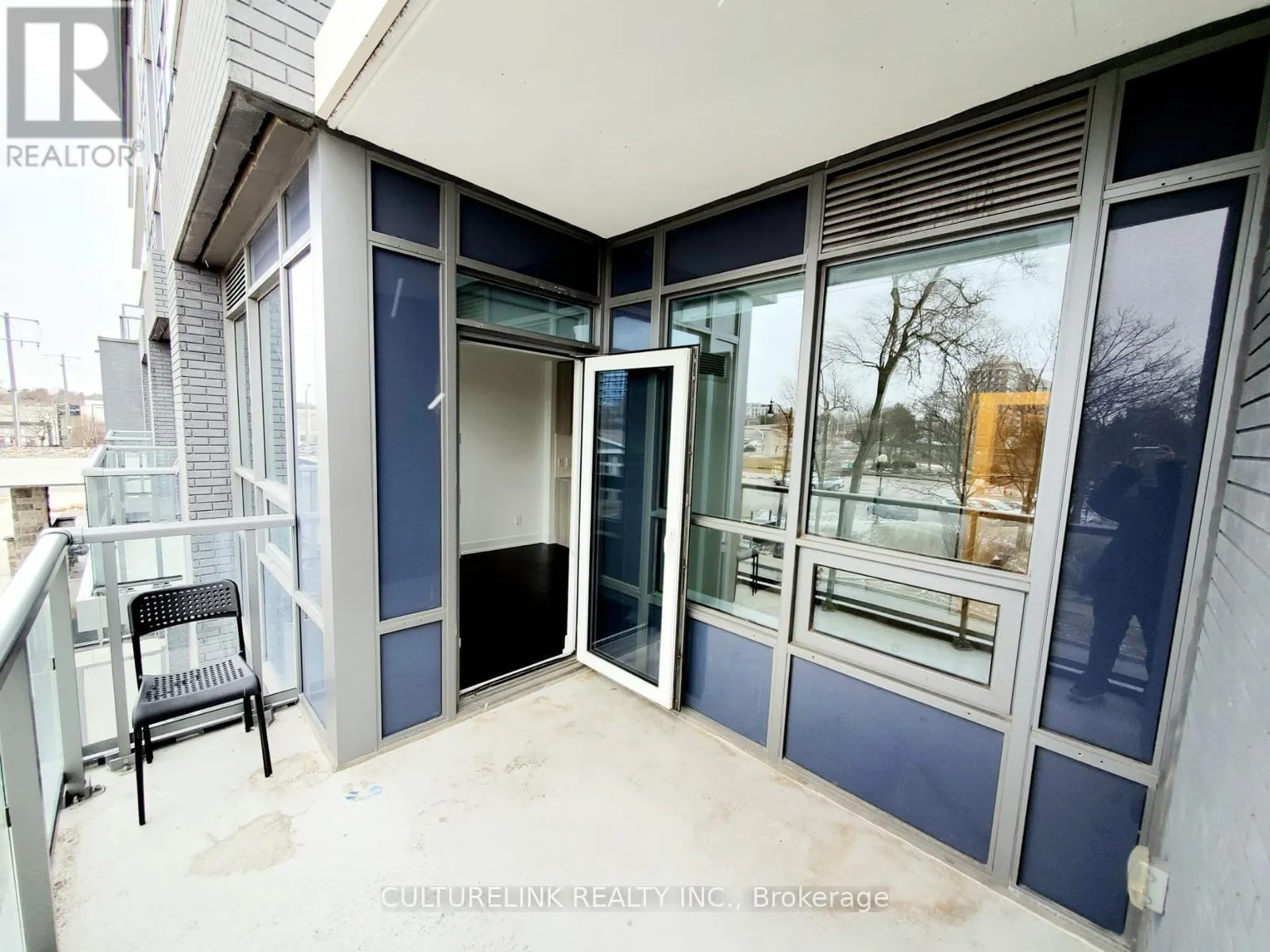 109 - 7 KENASTON GARDENS