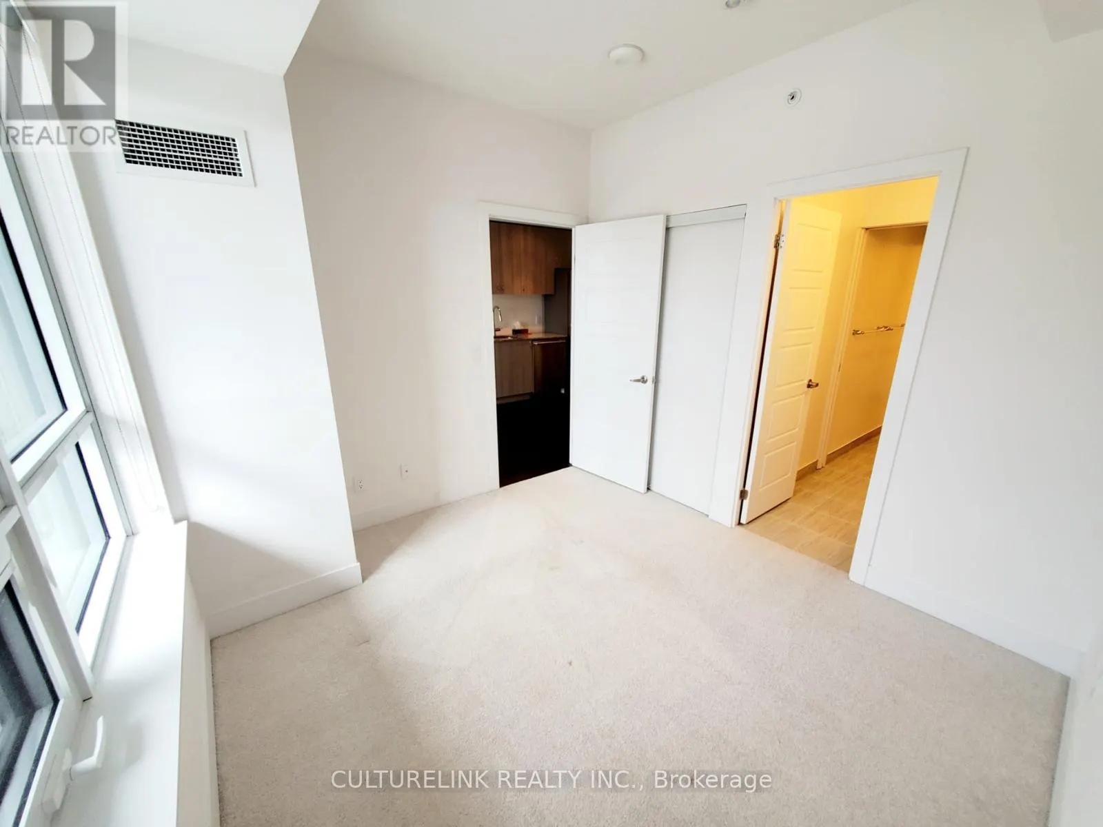 109 - 7 KENASTON GARDENS