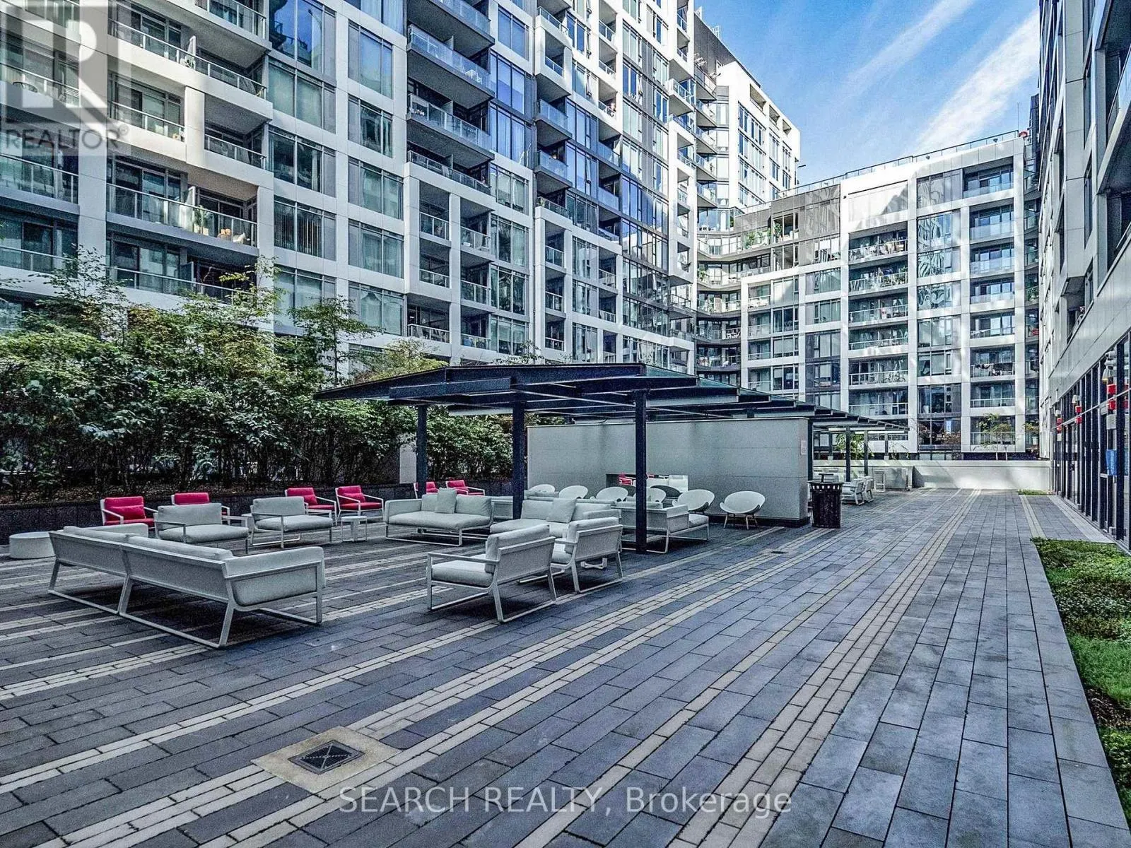 909 - 576 FRONT STREET W