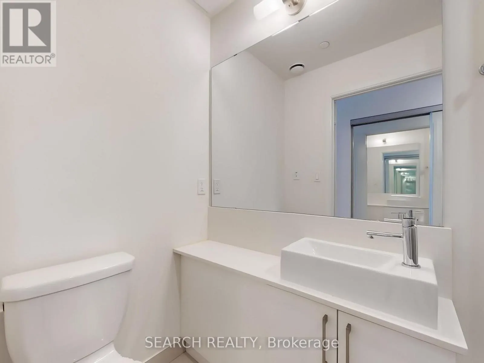 909 - 576 FRONT STREET W