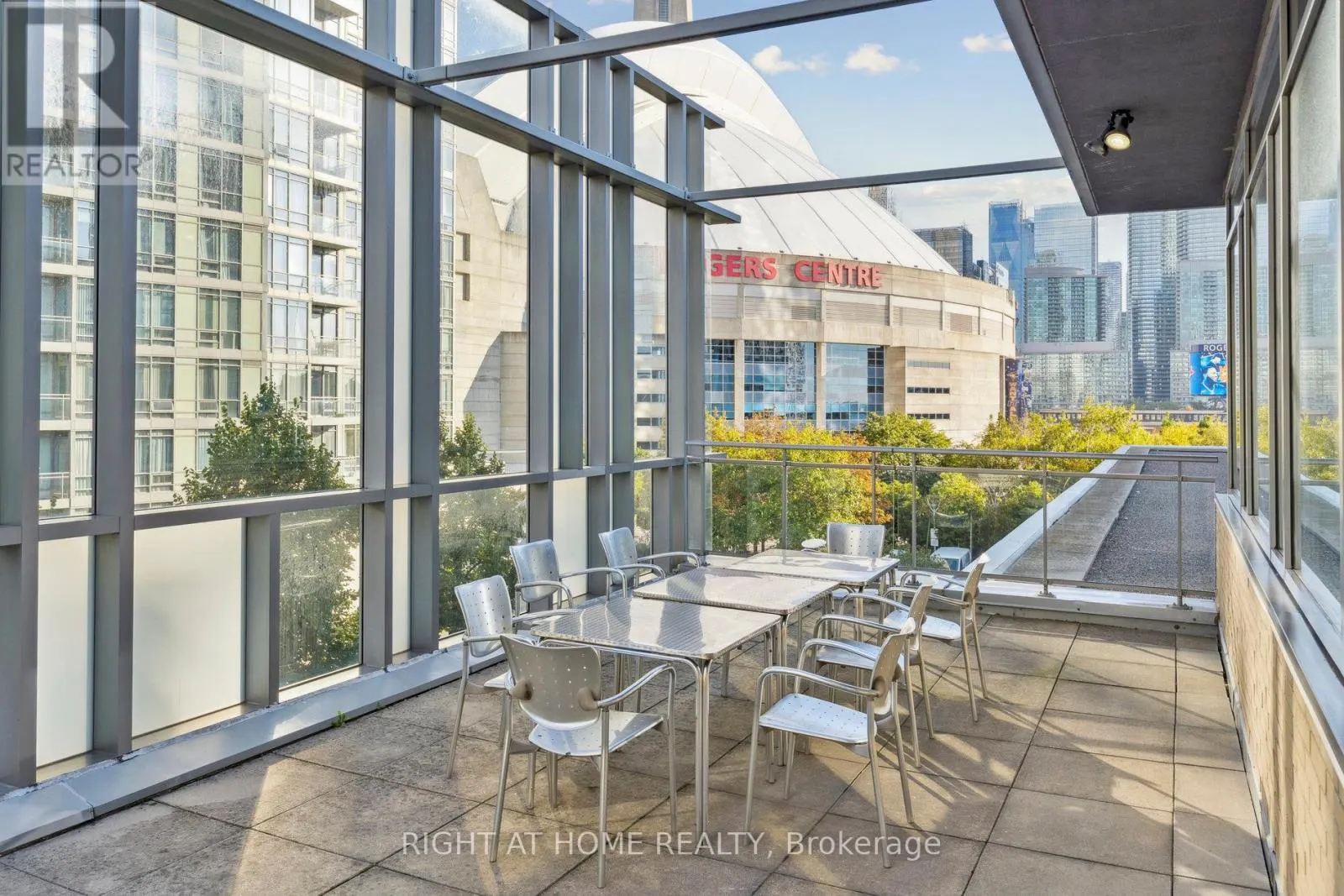 102 - 35 MARINER TERRACE