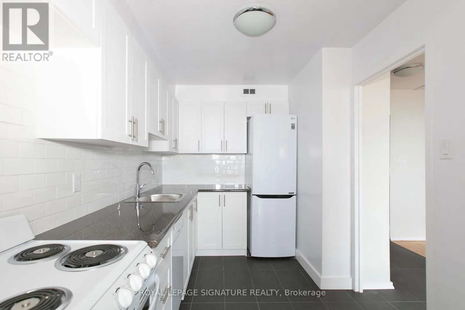 312 - 6200 BATHURST STREET